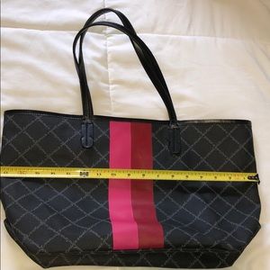 VS TOTE